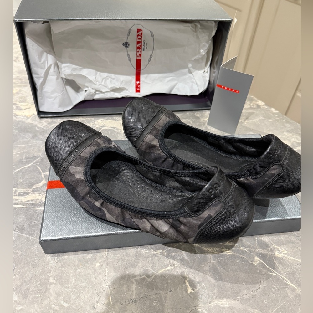 Prada camouflage ballet flat in size 8. 100% authentic.